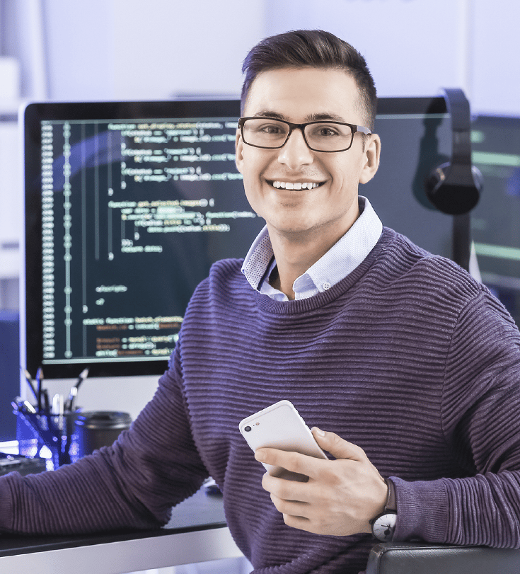 Ingeniero de software generando soluciones con IA generativa